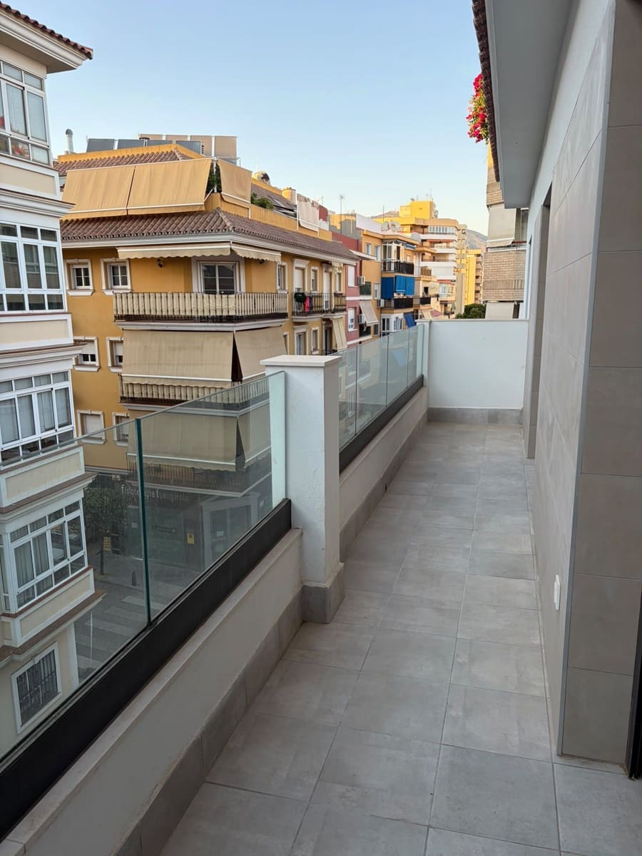 Ático de 1 habitación en Fuengirola en alquiler - 1.100 € (Ref: 10082197)