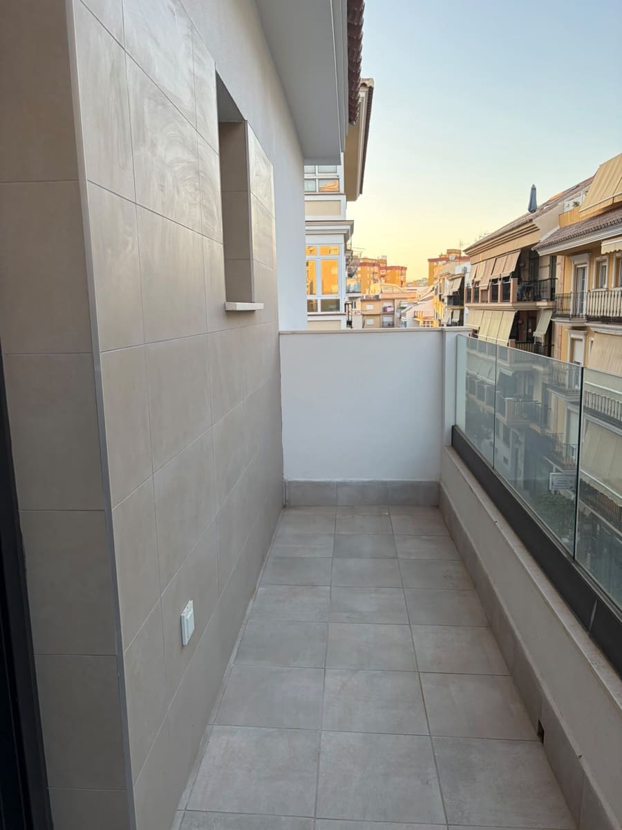 Ático de 1 habitación en Fuengirola en alquiler - 1.100 € (Ref: 10082197)