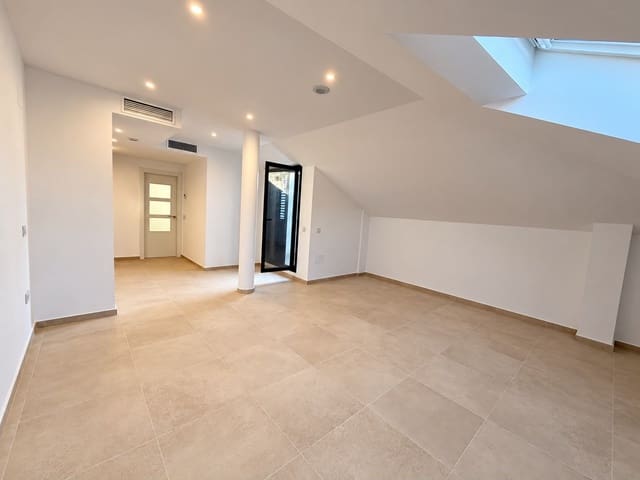 1 sypialnia Penthouse do wynajęcia w Centro ciudad, Fuengirola - 1 100 € (Ref: 10082197)