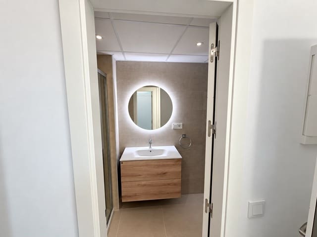 1 sypialnia Penthouse do wynajęcia w Centro ciudad, Fuengirola - 1 100 € (Ref: 10082197)
