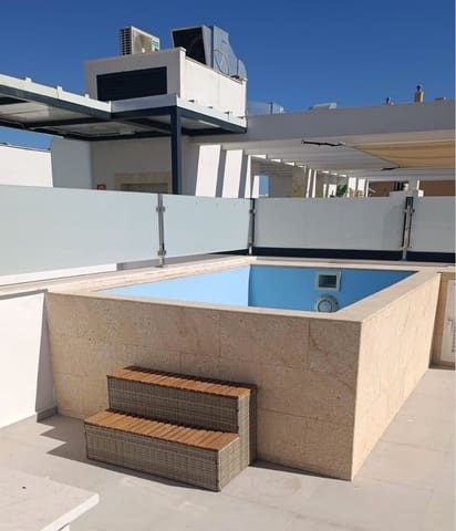 2 soverom Penthouse til salgs i Zona Calvario, Estepona med svømmebasseng garasje - € 470 000 (Ref: 10085228)