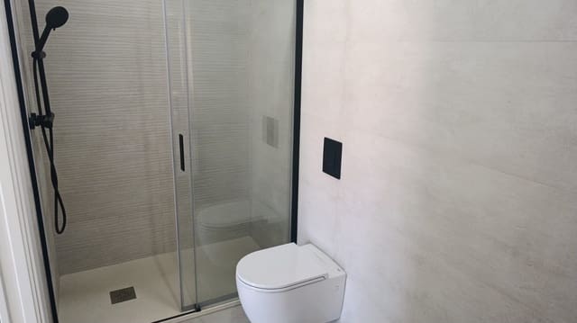 2 soverom Penthouse til salgs i Zona Calvario, Estepona med svømmebasseng garasje - € 470 000 (Ref: 10085228)