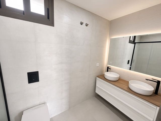 2 soverom Penthouse til salgs i Zona Calvario, Estepona med svømmebasseng garasje - € 470 000 (Ref: 10085228)