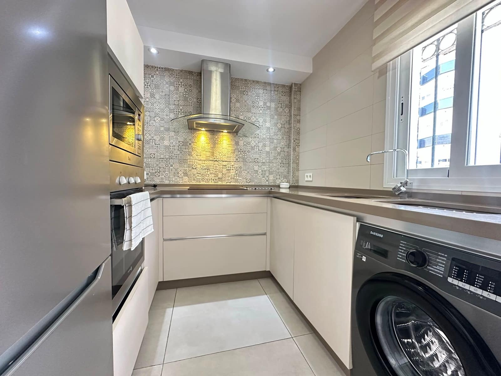 2 soverom Leilighet til leie i Benalmadena med garasje - € 1 460 (Ref: 10088674)