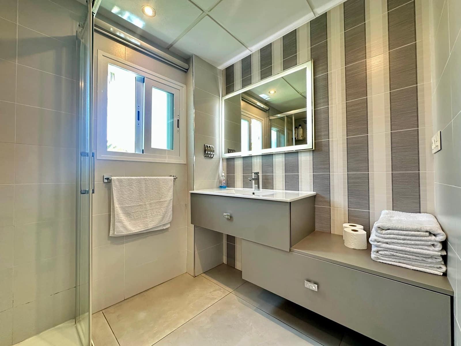 2 soverom Leilighet til leie i Benalmadena med garasje - € 1 460 (Ref: 10088674)