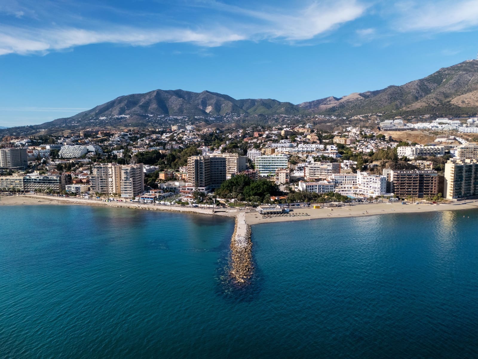 3 sypialnia Apartament na sprzedaż w Fuengirola z basenem garażem - 2 500 000 € (Ref: 10090069)