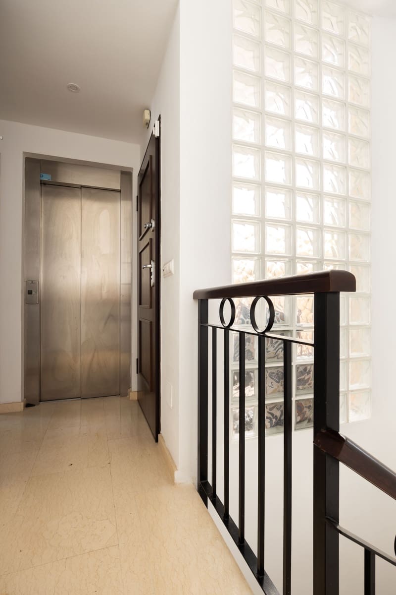 3 sypialnia Dom na sprzedaż w Fuengirola z basenem garażem - 699 000 € (Ref: 10093715)