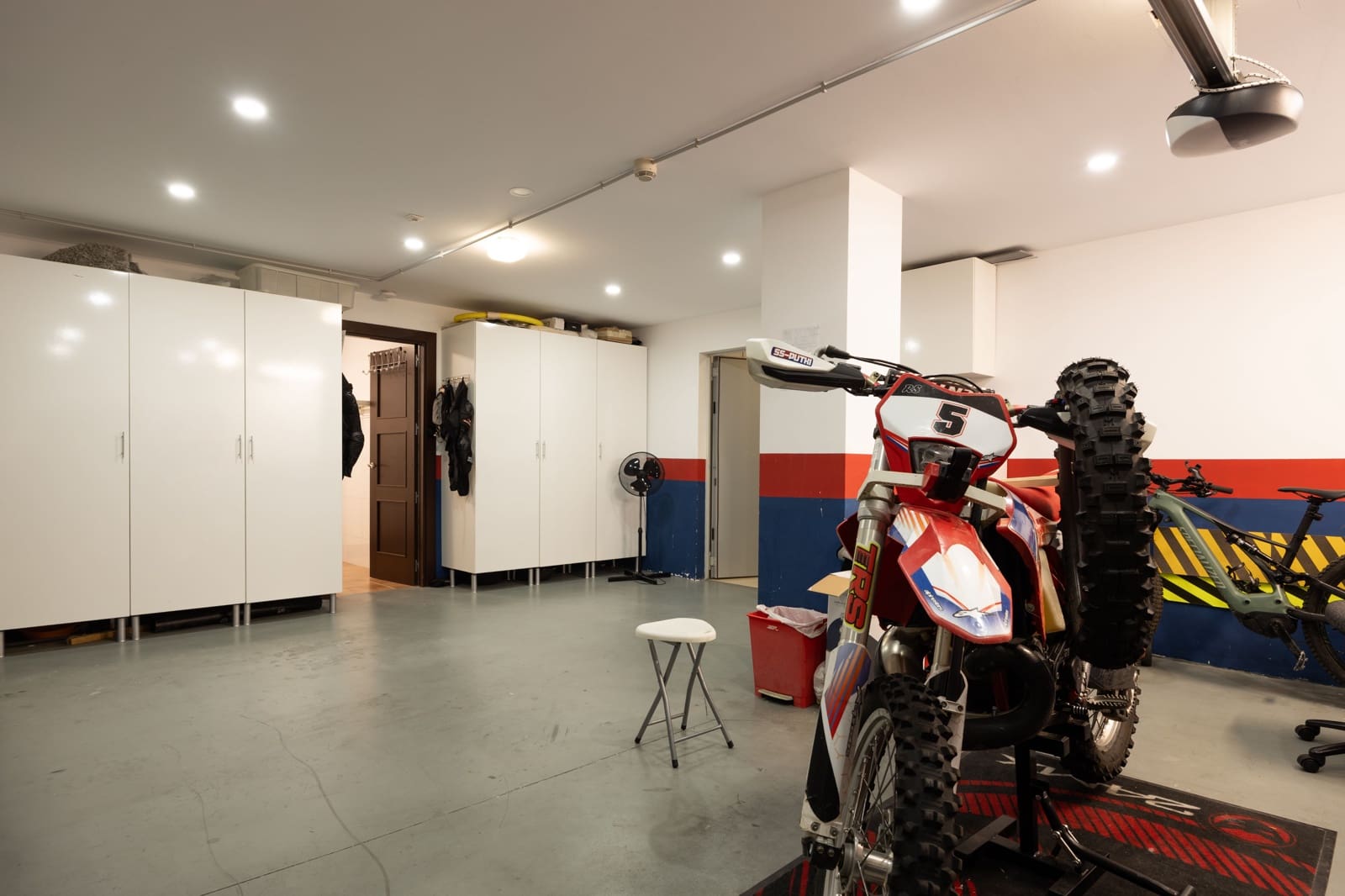3 sypialnia Dom na sprzedaż w Fuengirola z basenem garażem - 699 000 € (Ref: 10093715)