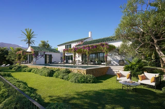 4 slaapkamer Finca/Landhuis te koop in Buenas Noches, Estepona met zwembad - € 3.975.000 (Ref: 10093818)