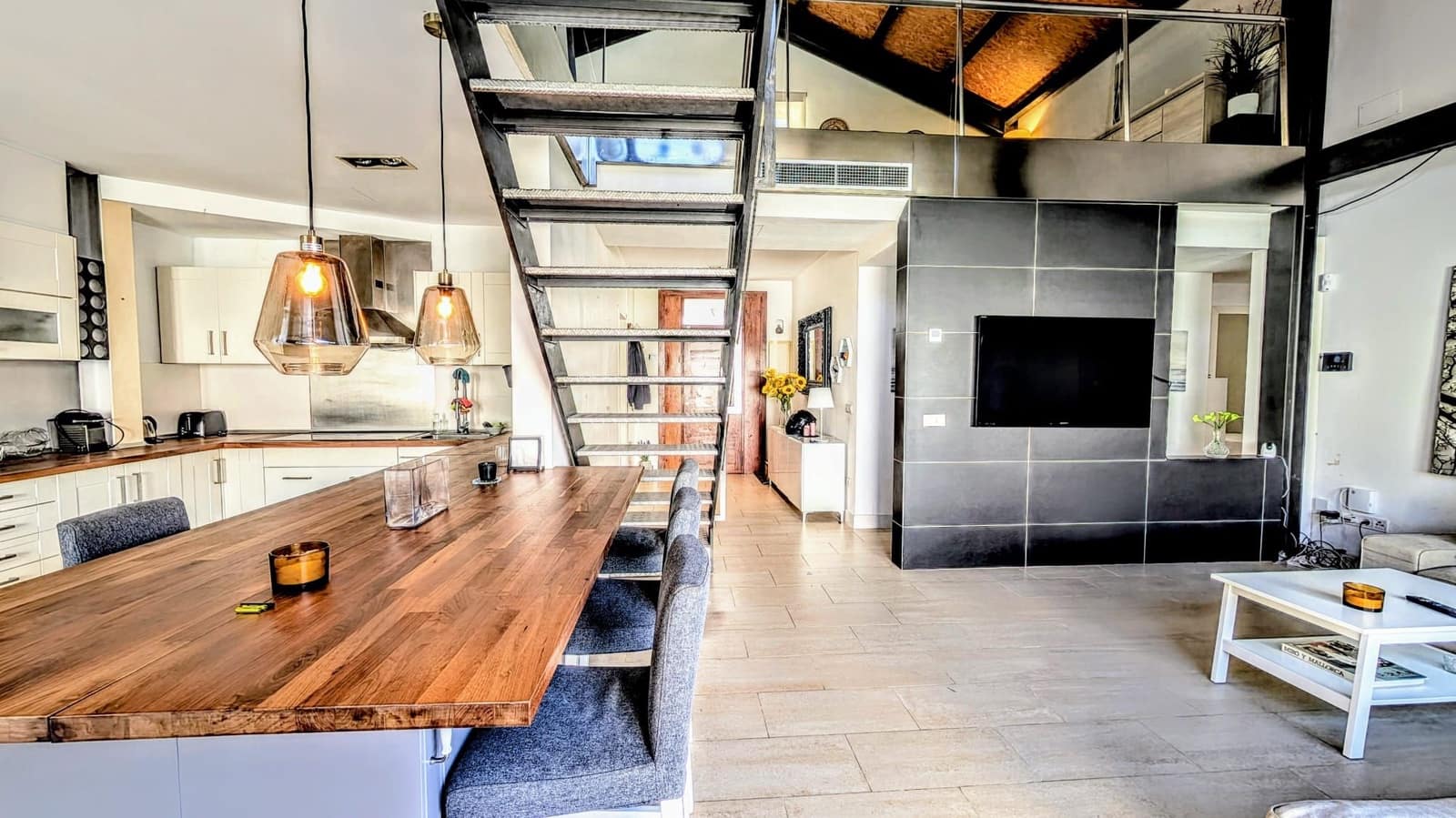 4 slaapkamer Huis te huur in Palma de Mallorca met garage - € 4.500 (Ref: 10093939)