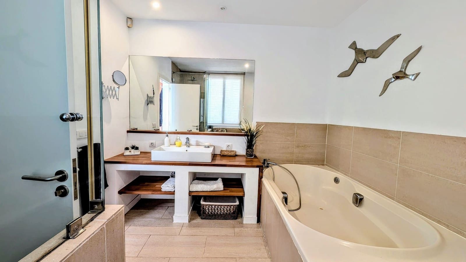 4 slaapkamer Huis te huur in Palma de Mallorca met garage - € 4.500 (Ref: 10093939)