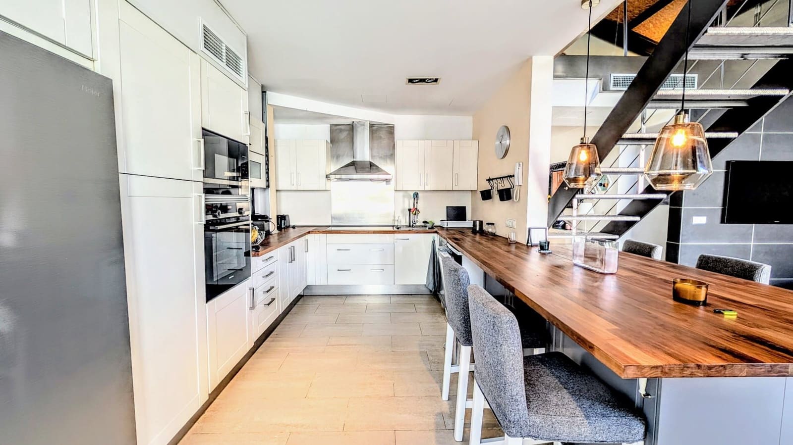 4 slaapkamer Huis te huur in Palma de Mallorca met garage - € 4.500 (Ref: 10093939)