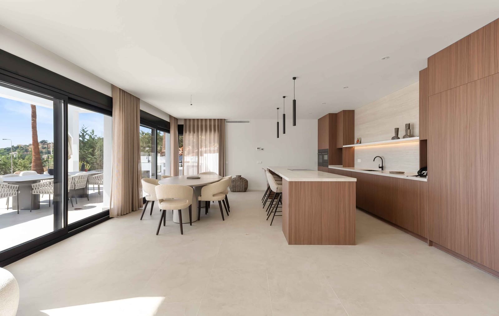 Chalet de 6 habitaciones en Benahavís en venta con piscina garaje - 3.885.000 € (Ref: 10094074)