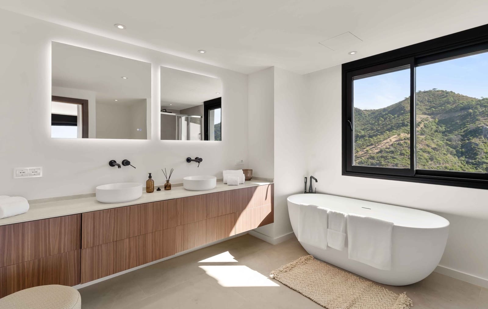 Chalet de 6 habitaciones en Benahavís en venta con piscina garaje - 3.885.000 € (Ref: 10094074)