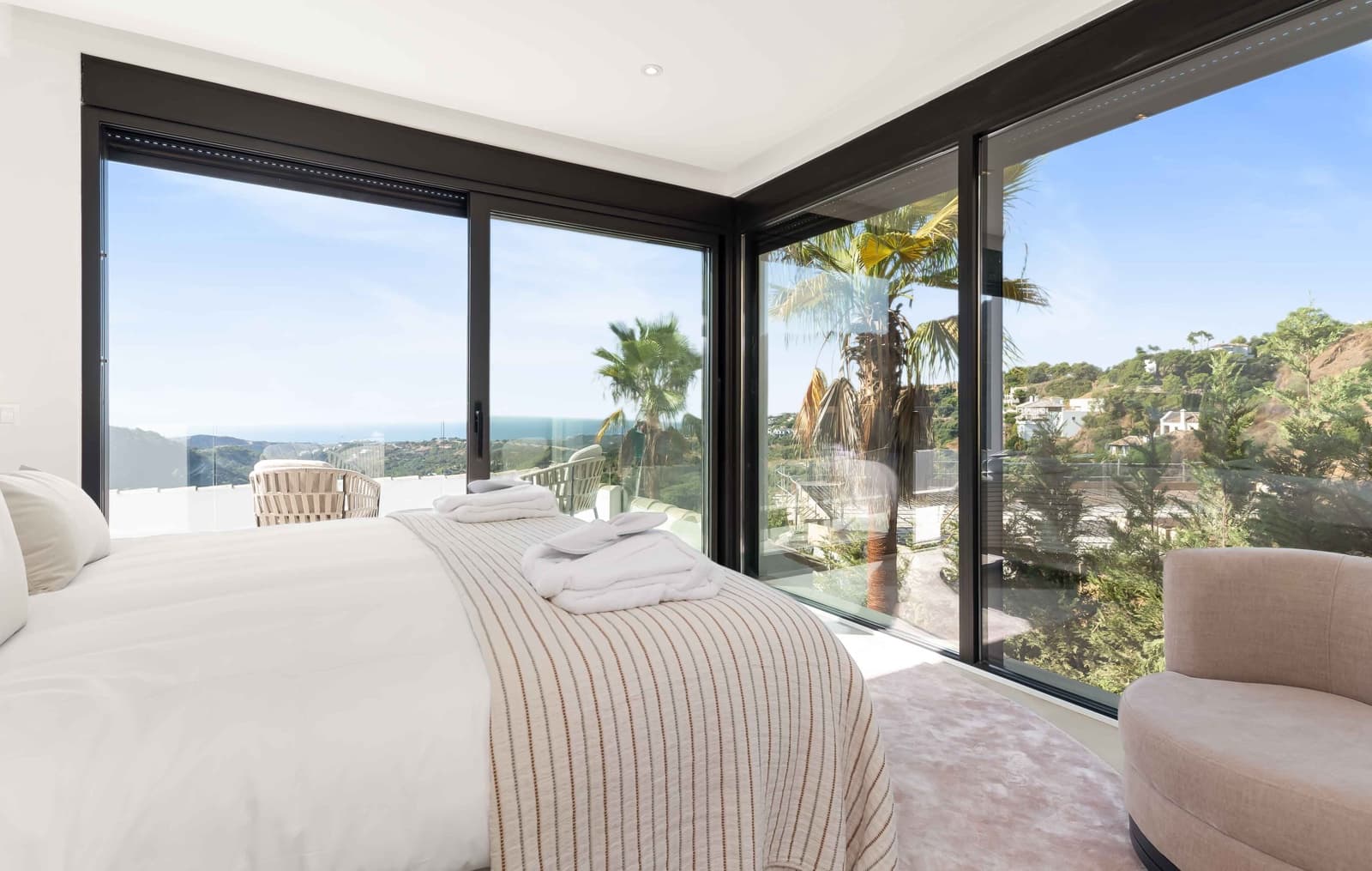 Chalet de 6 habitaciones en Benahavís en venta con piscina garaje - 3.885.000 € (Ref: 10094074)