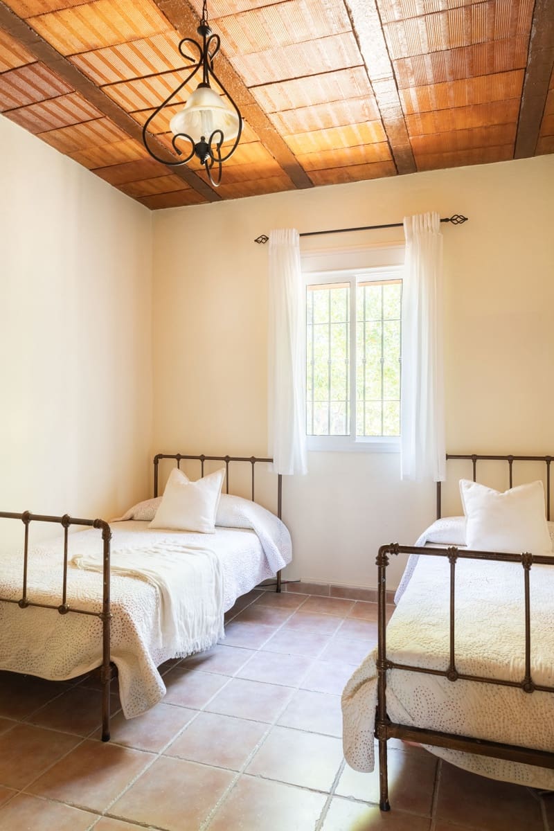 Finca/Casa Rural de 3 habitaciones en Antequera en venta con piscina garaje - 395.000 € (Ref: 10100096)