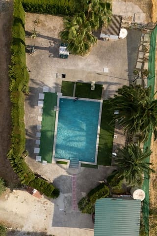 Finca/Casa Rural de 3 habitaciones en Antequera en venta con piscina garaje - 395.000 € (Ref: 10100096)