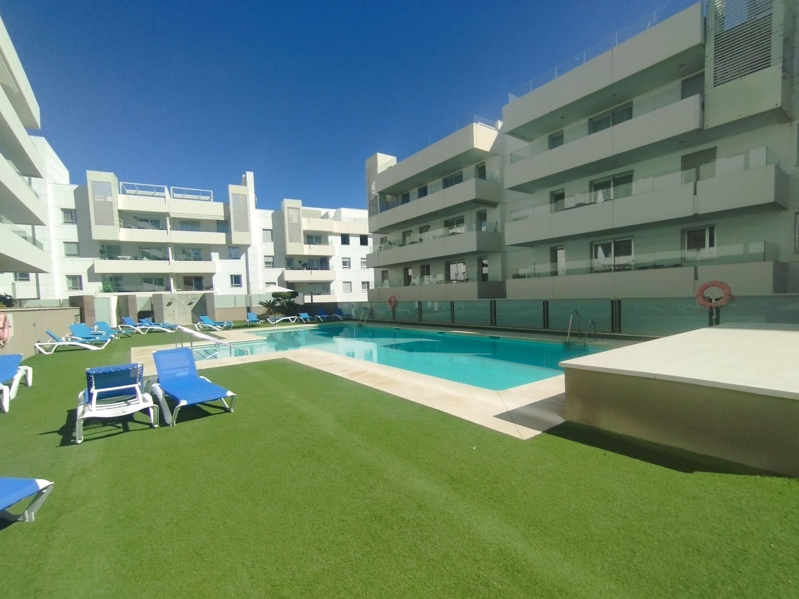 3 sypialnia Apartament na sprzedaż w San Pedro de Alcantara z basenem garażem - 650 000 € (Ref: 10101120)
