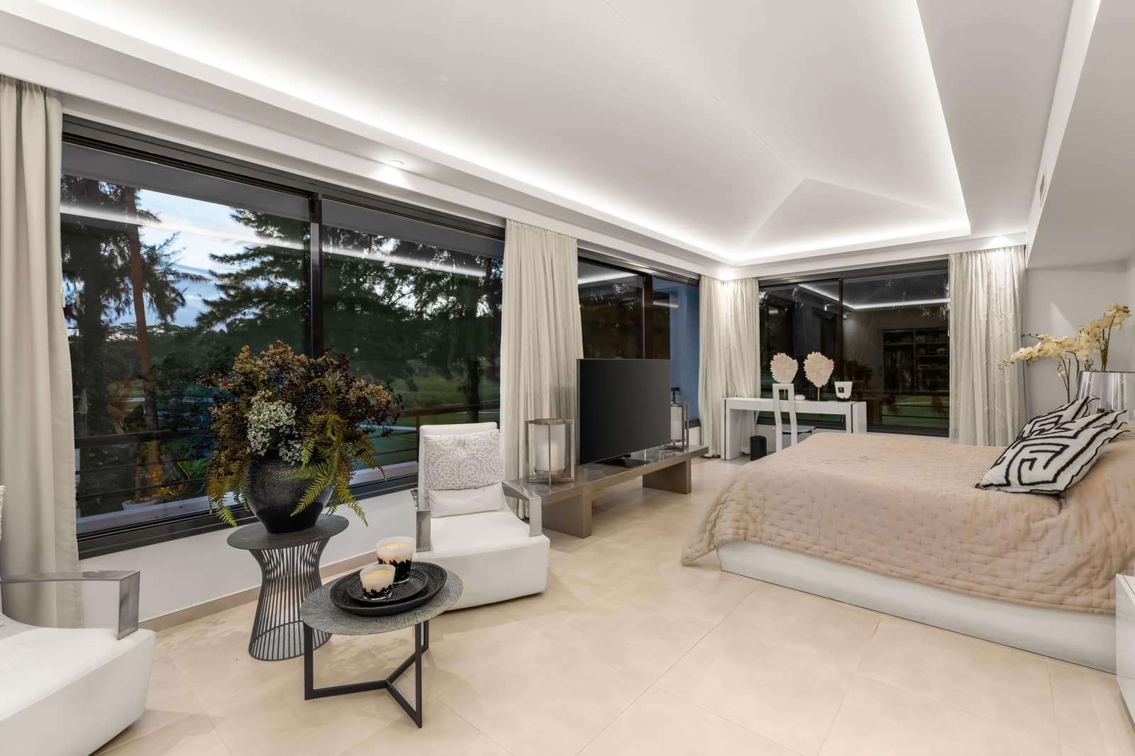 6 makuuhuone Omakotitalo myytävänä paikassa Marbella mukana uima-altaan 
autotalli - 5 790 000 € (Ref: 10103536)