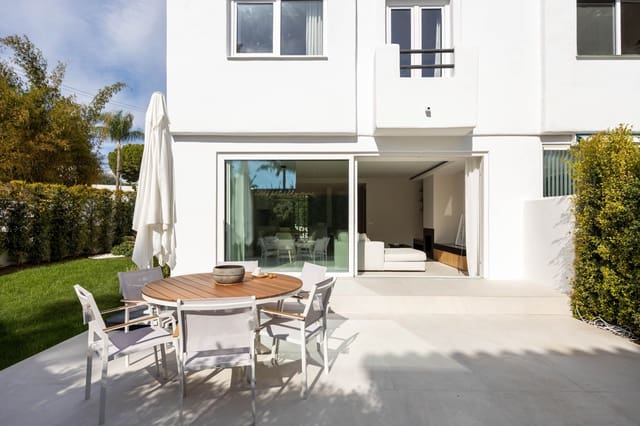Maison de Ville à vendre à Villacana - Costalita - Saladillo, Estepona avec piscine - 1 300 000 € (Ref: 10106459)