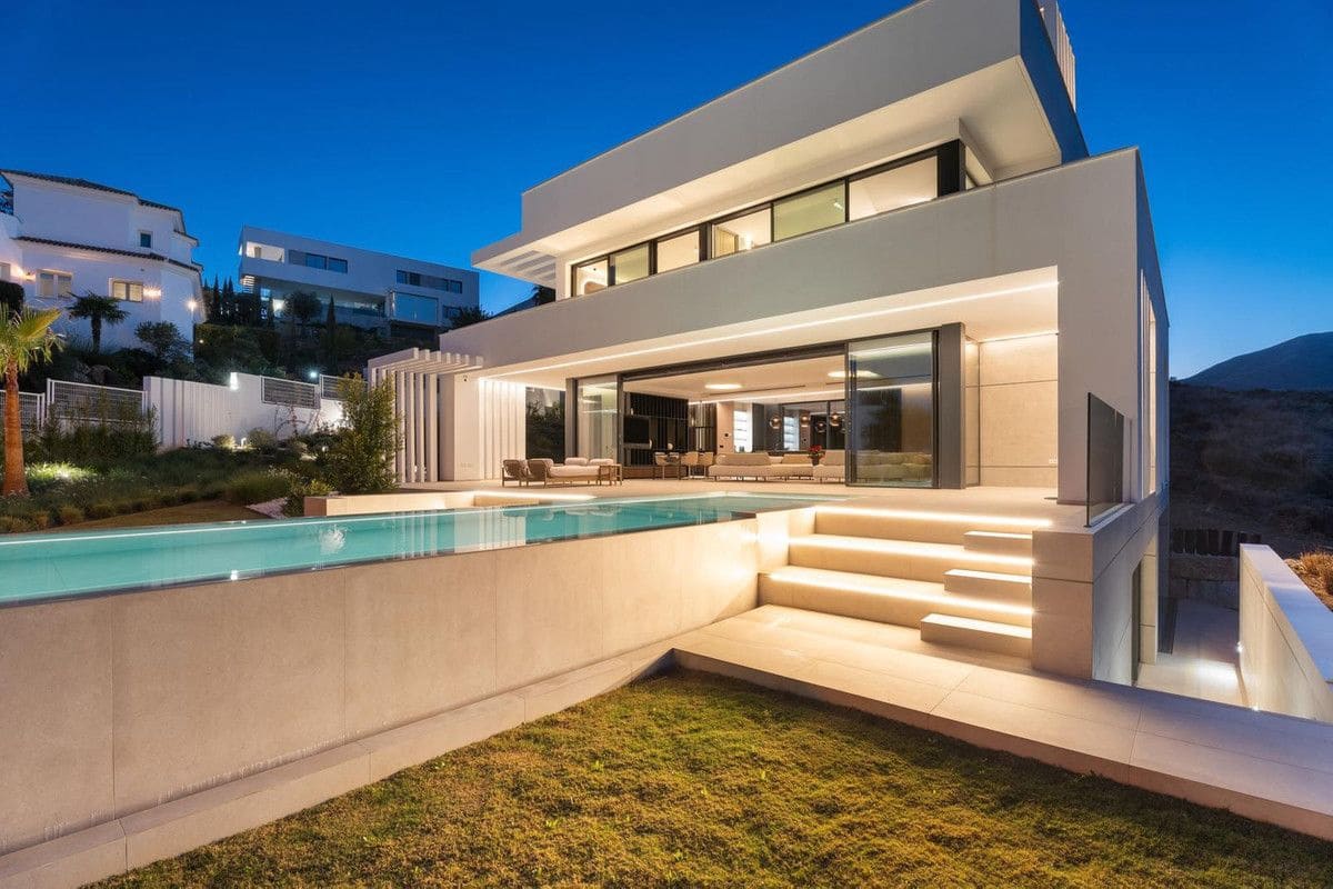 4 bedroom Townhouse for sale in Mijas Costa with pool garage - € 3,295,000 (Ref: 10115667)