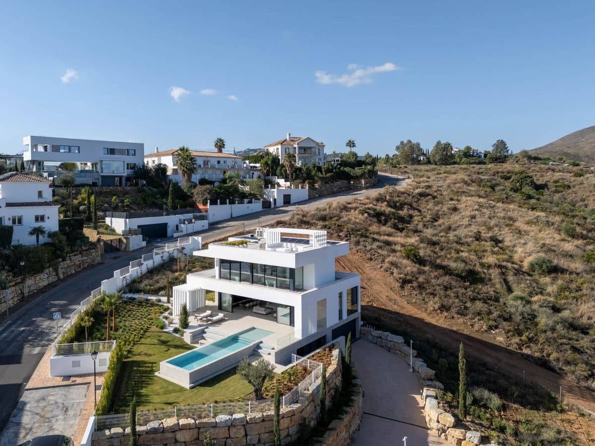 4 bedroom Townhouse for sale in Mijas Costa with pool garage - € 3,295,000 (Ref: 10115667)