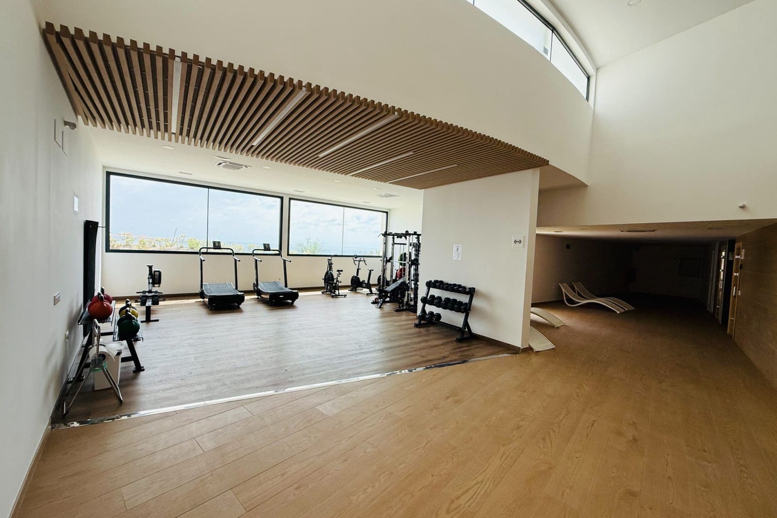 2 bedroom Apartment for sale in Fuengirola with pool garage - € 695,000 (Ref: 10121097)