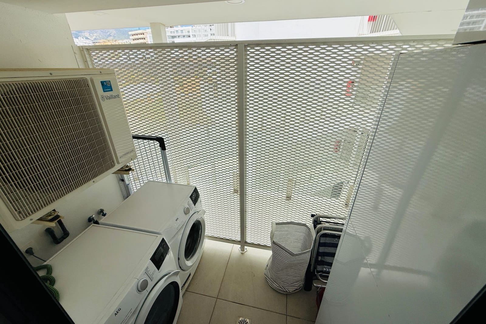 2 bedroom Apartment for sale in Fuengirola with pool garage - € 695,000 (Ref: 10121097)