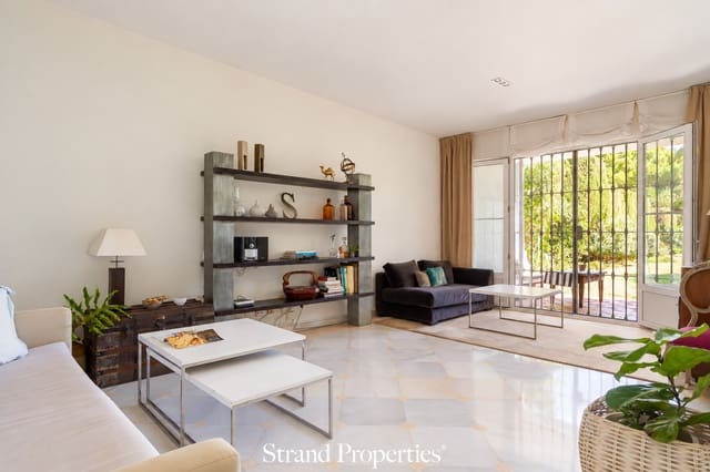 3 makuuhuone Omakotitalo myytävänä paikassa Guadalmina Alta, Marbella mukana uima-altaan 
autotalli - 947 000 € (Ref: 10130149)