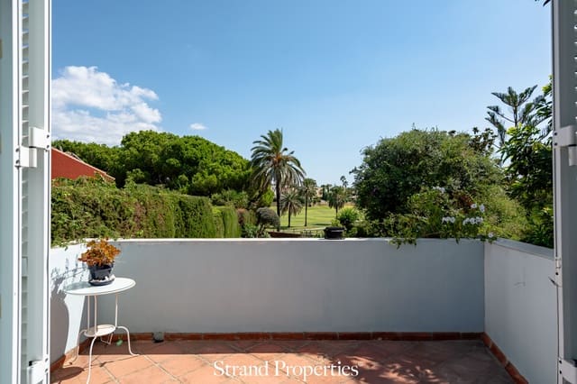 3 makuuhuone Omakotitalo myytävänä paikassa Guadalmina Alta, Marbella mukana uima-altaan 
autotalli - 947 000 € (Ref: 10130149)
