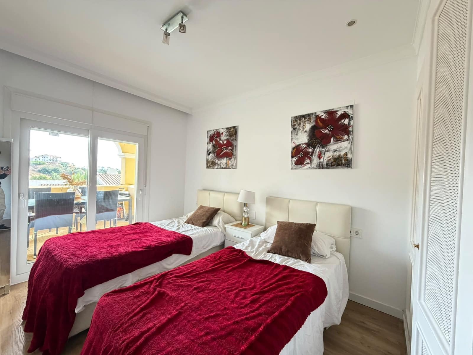 3 sovrum Lägenhet till salu i Benahavis med pool - 549 000 € (Ref: 10130408)
