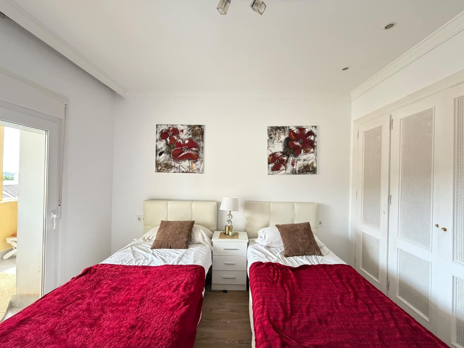 3 sovrum Lägenhet till salu i Benahavis med pool - 549 000 € (Ref: 10130408)