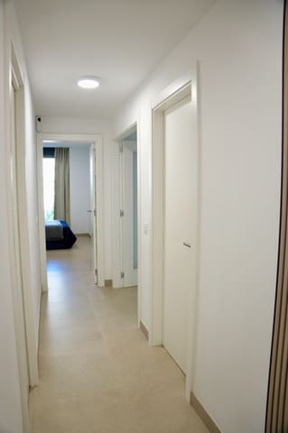 2 chambre Appartement à vendre à Puerto de Estepona, Estepona - 599 000 € (Ref: 10130409)