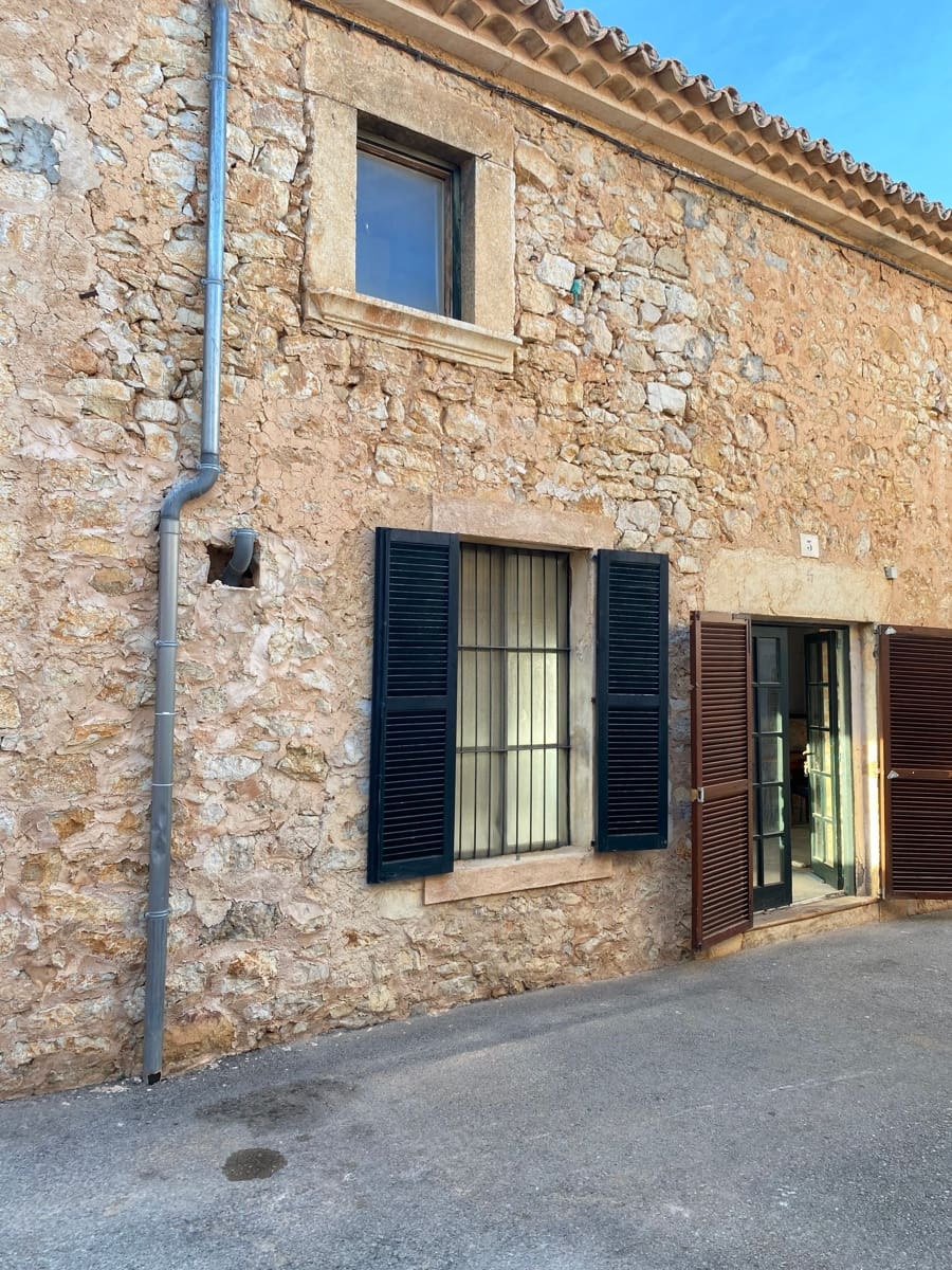 3 bedroom Townhouse for rent in Binissalem - € 1,850 (Ref: 10130999)