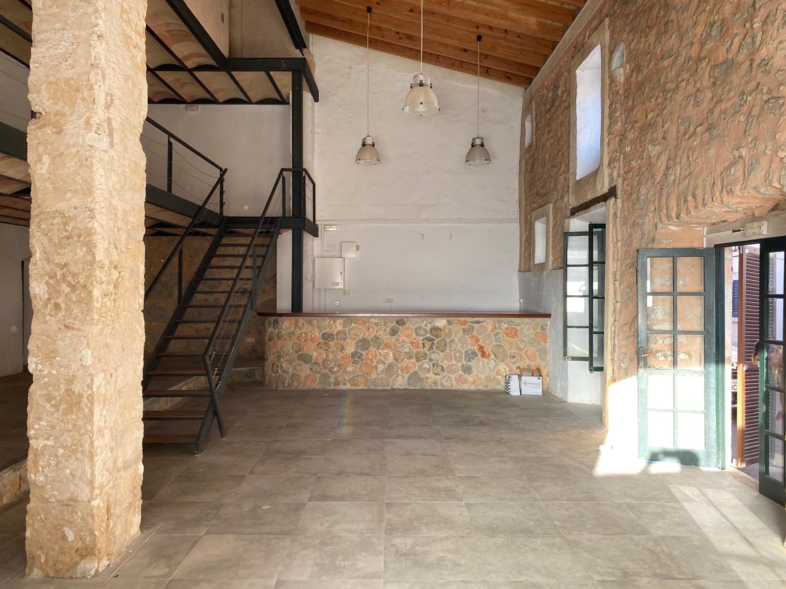 3 bedroom Townhouse for rent in Binissalem - € 1,850 (Ref: 10130999)