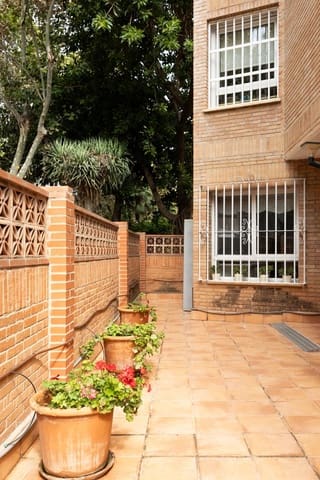 2 Zimmer Apartment zu verkaufen in El Limonar, Málaga Stadt mit Pool Garage - 915.000 € (Ref: 10131045)