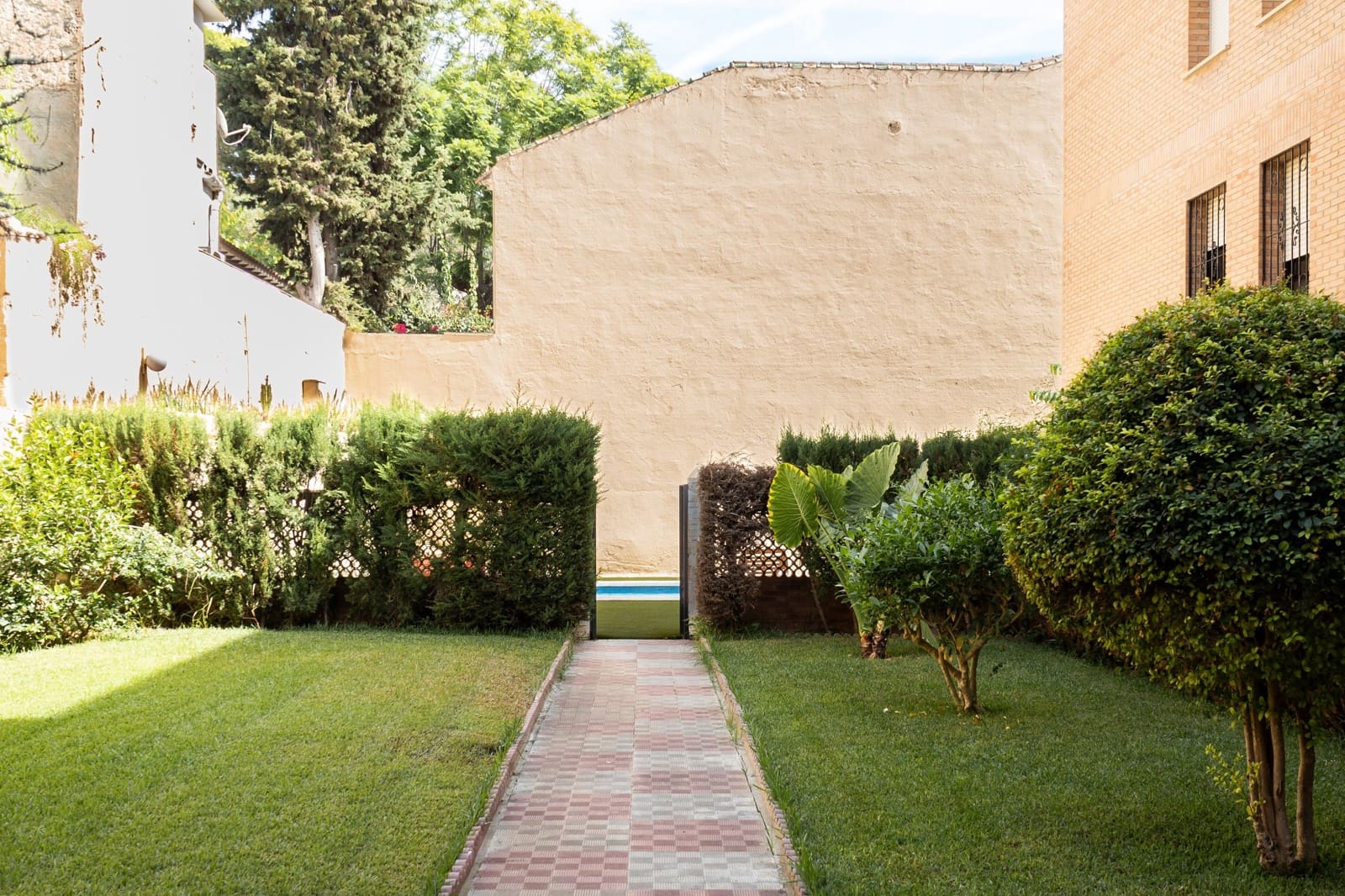 2 Zimmer Apartment zu verkaufen in Malaga Stadt mit Pool Garage - 915.000 € (Ref: 10131045)