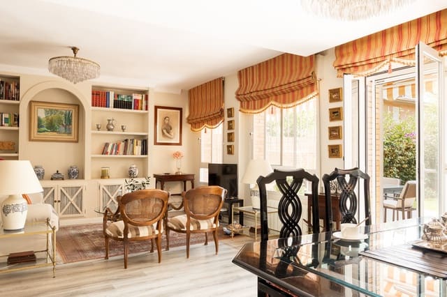 2 Zimmer Apartment zu verkaufen in El Limonar, Málaga Stadt mit Pool Garage - 915.000 € (Ref: 10131045)