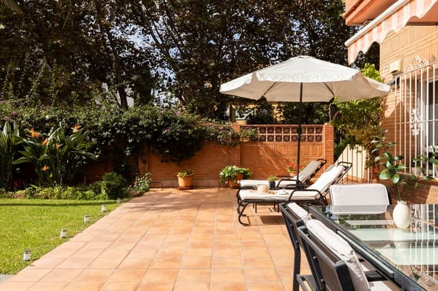 2 Zimmer Apartment zu verkaufen in El Limonar, Málaga Stadt mit Pool Garage - 915.000 € (Ref: 10131045)