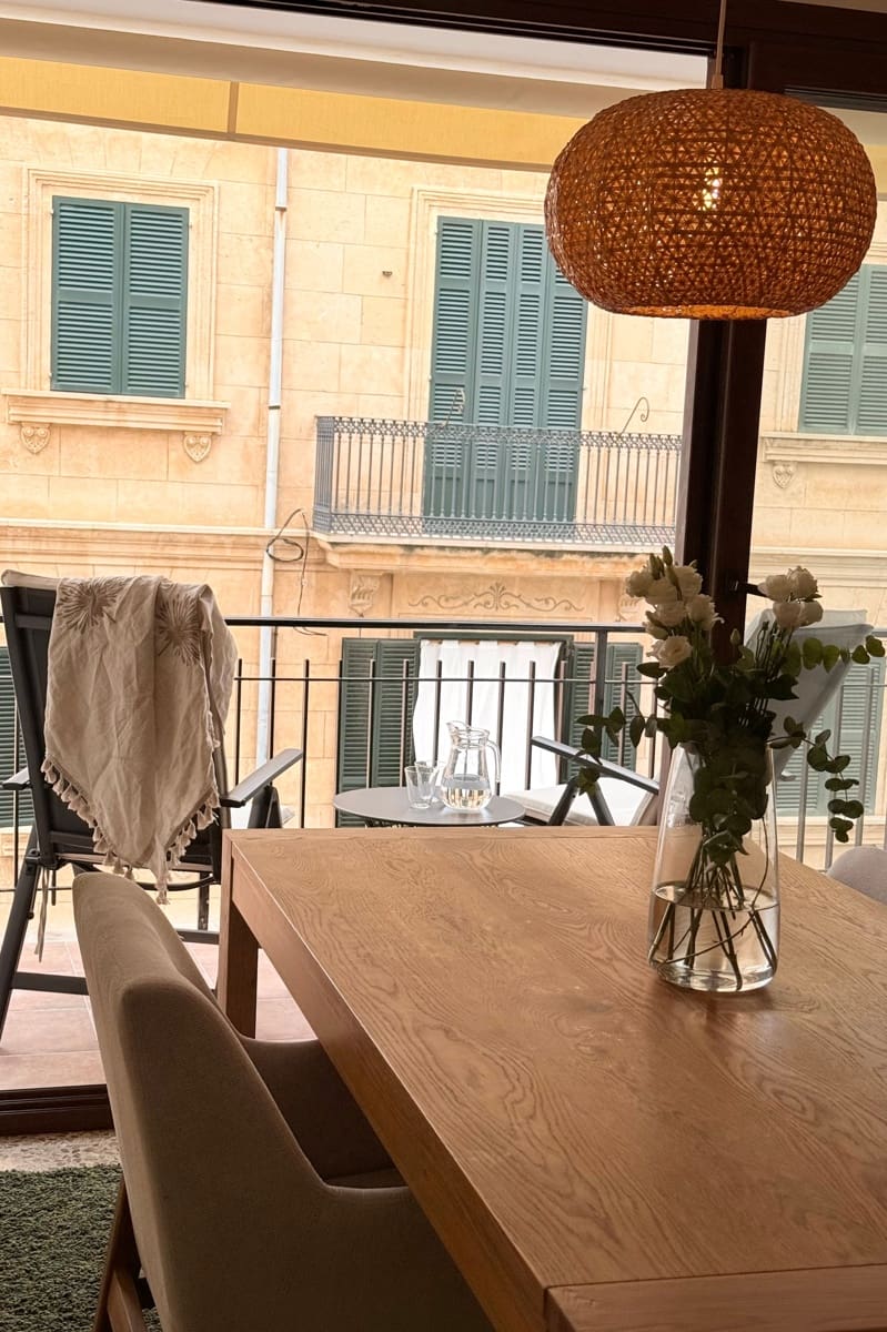 2 bedroom Apartment for rent in Palma de Mallorca - € 2,200 (Ref: 10136531)