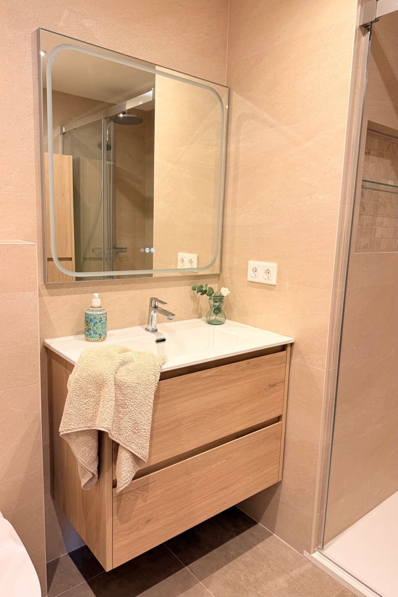 2 bedroom Apartment for rent in Palma de Mallorca - € 2,200 (Ref: 10136531)