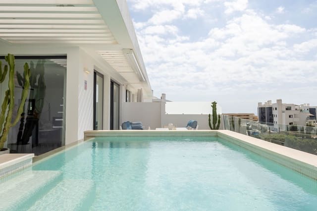 2 soverom Penthouse til salgs i El Higuerón, Fuengirola med svømmebasseng garasje - € 1 010 000 (Ref: 10141503)