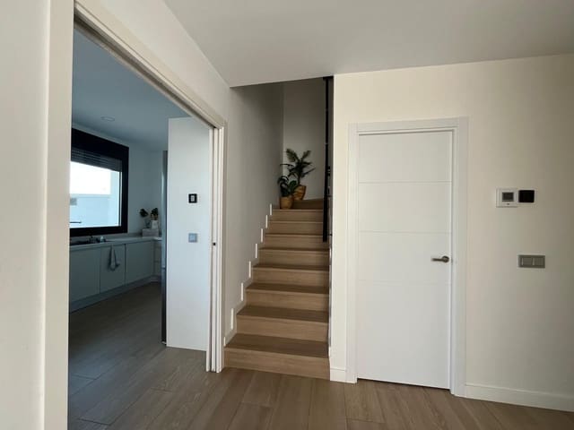 3 bedroom Townhouse for sale in Mairena del Aljarafe with pool garage - € 459,000 (Ref: 10141649)