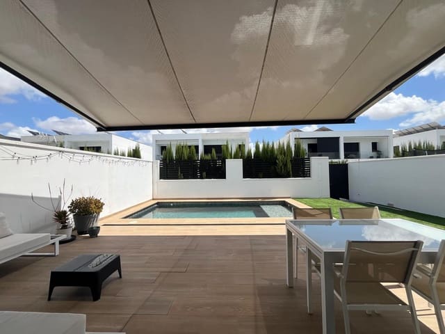 3 bedroom Townhouse for sale in Mairena del Aljarafe with pool garage - € 459,000 (Ref: 10141649)