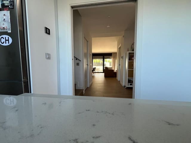 3 bedroom Townhouse for sale in Mairena del Aljarafe with pool garage - € 459,000 (Ref: 10141649)