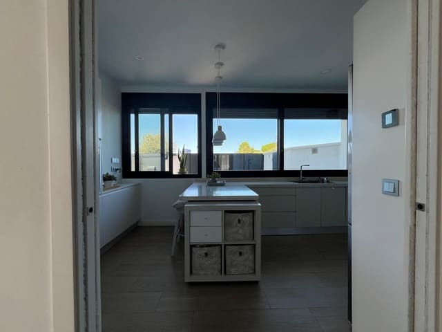 3 bedroom Townhouse for sale in Mairena del Aljarafe with pool garage - € 459,000 (Ref: 10141649)