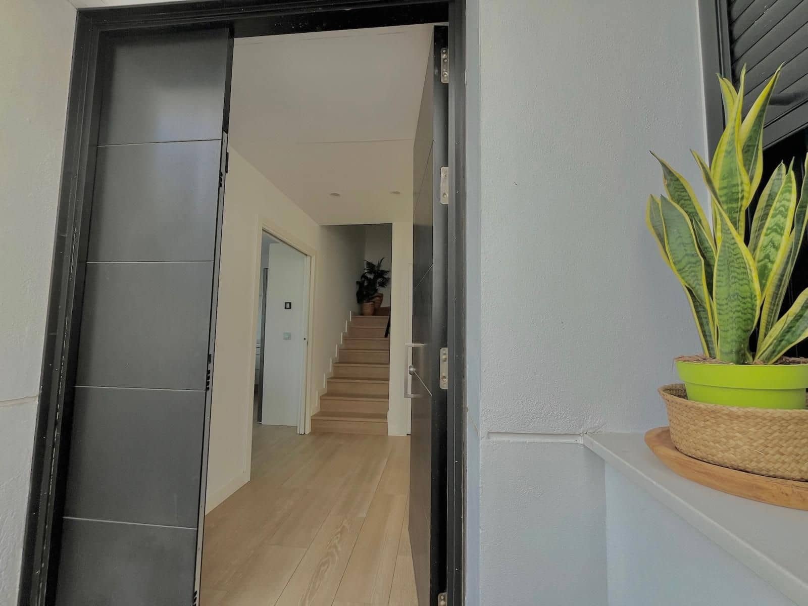 3 bedroom Townhouse for sale in Mairena del Aljarafe with pool garage - € 459,000 (Ref: 10141649)