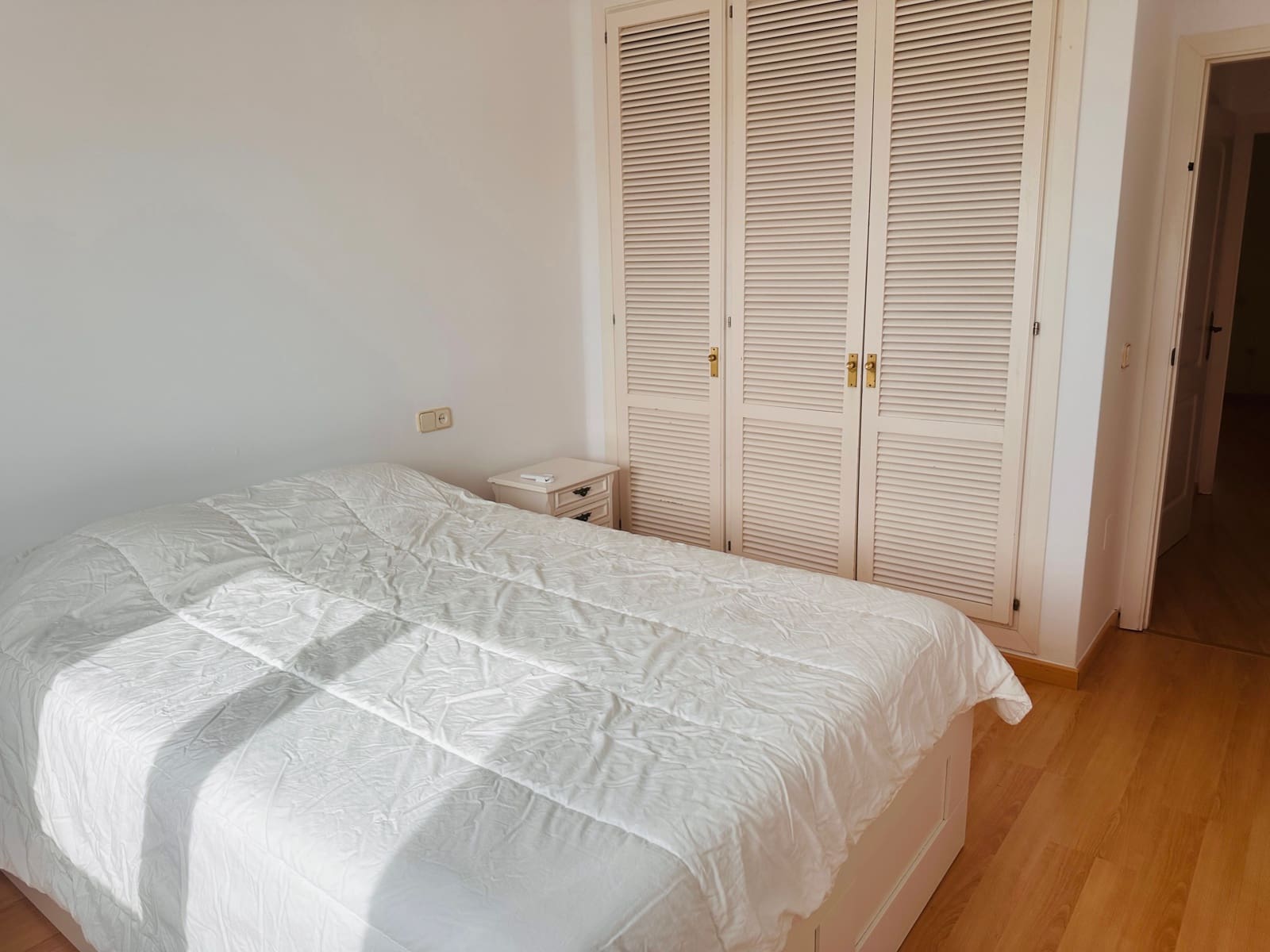 2 sypialnia Apartament do wynajęcia w Marbella z basenem garażem - 1 600 € (Ref: 10147938)