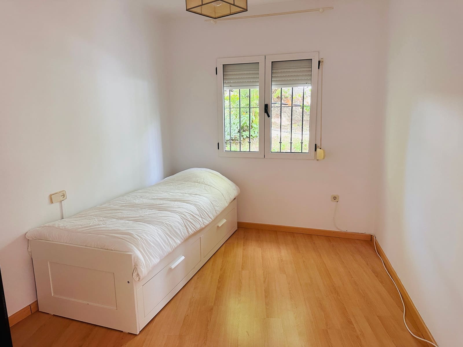 2 sypialnia Apartament do wynajęcia w Marbella z basenem garażem - 1 600 € (Ref: 10147938)