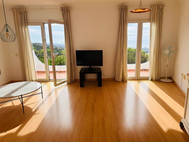 2 sovrum Lägenhet att hyra i Alto de los Monteros, Marbella med pool garage - 1 600 € (Ref: 10147938)